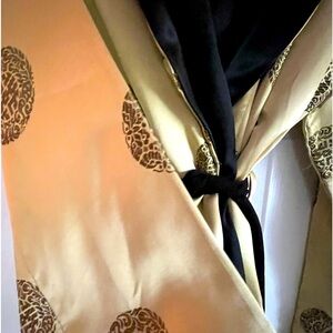 GORGEOUS VINTAGE GOLD BLACK SMOKING JACKET KIMONO 🖤